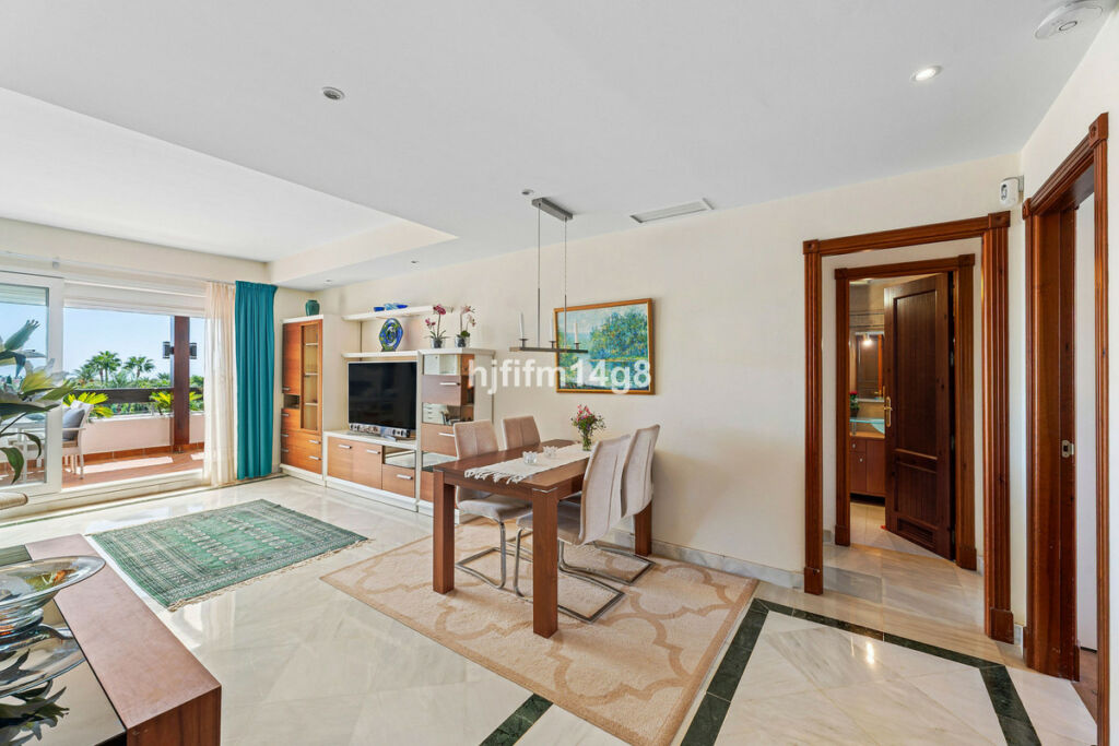 Penthouse Duplex Nueva Andalucía Málaga - image 6