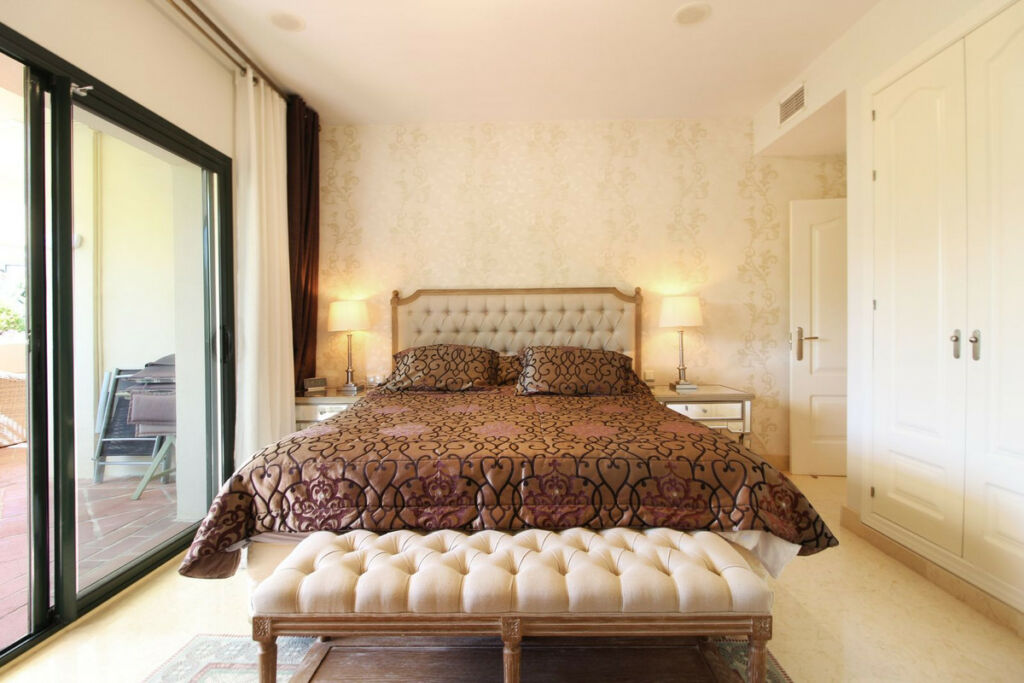 Ground Floor Apartment Benahavís Málaga - image 6