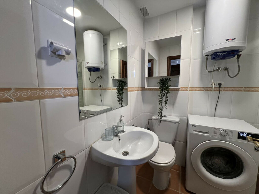 Middle Floor Studio Torremolinos Málaga - image 6