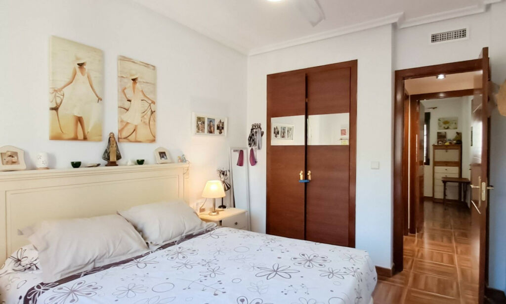 Ground Floor Apartment Torrevieja Alicante - image 6