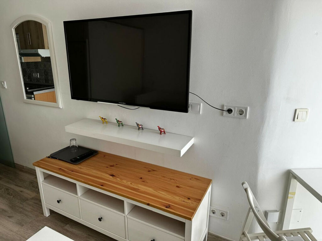 Middle Floor Studio Calypso Málaga - image 6