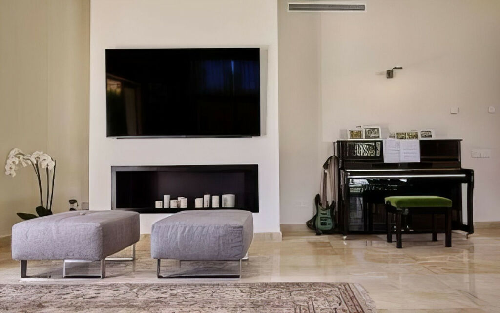 Detached Villa Guadalmina Baja Málaga - image 6