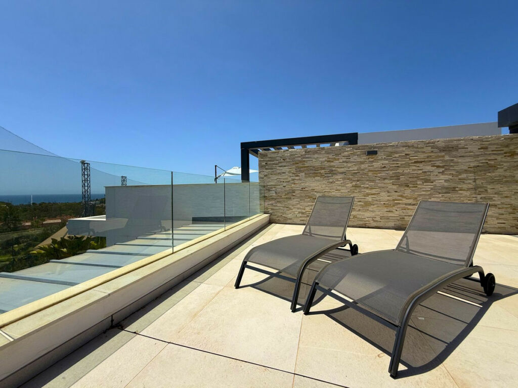 Penthouse Cabopino Málaga - image 6