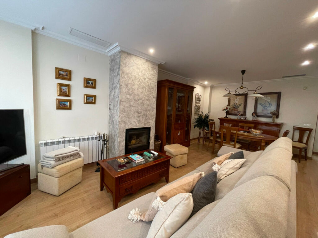 Townhouse Elche Alicante - image 6