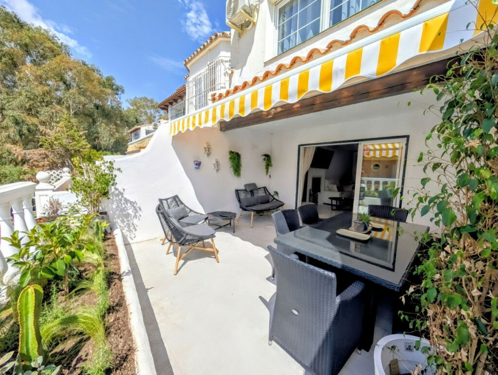 Townhouse Atalaya Málaga - image 6