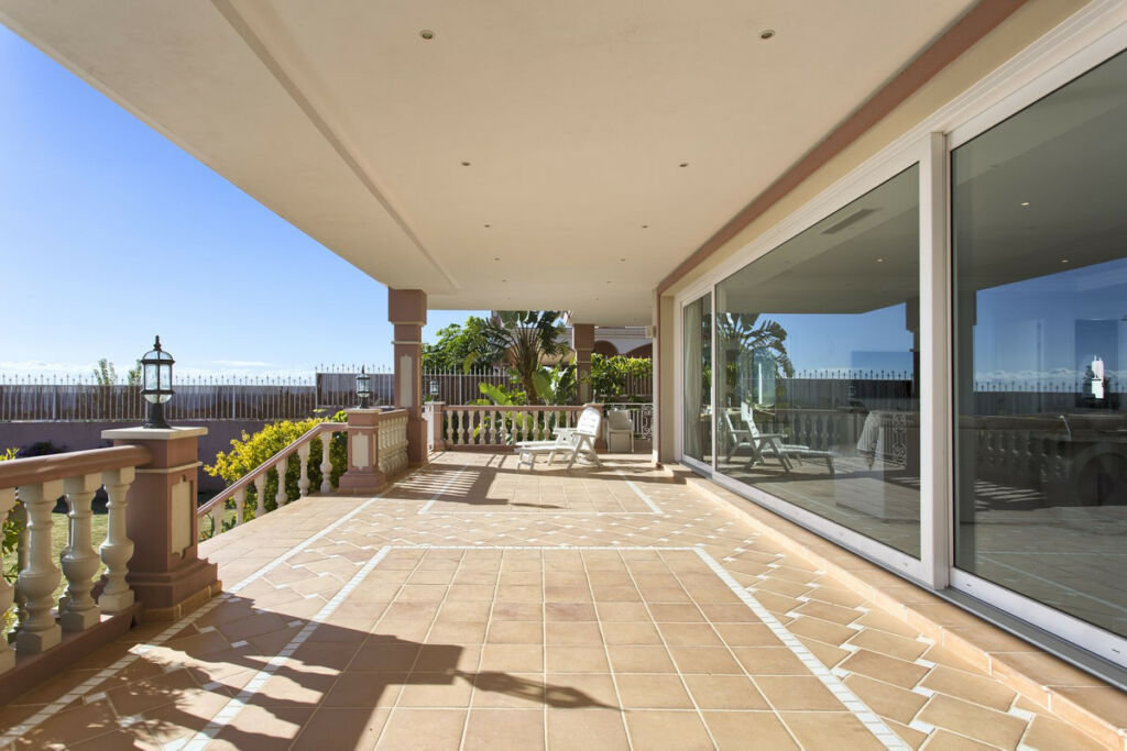Detached Villa Los Flamingos Málaga - image 6