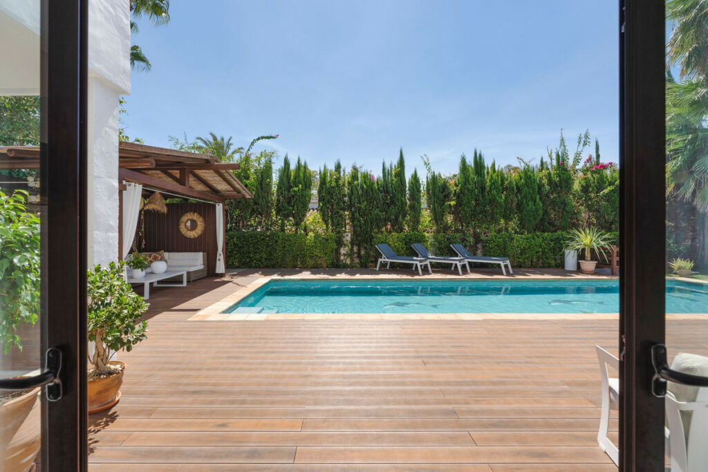 Detached Villa San Pedro de Alcántara Málaga - image 6