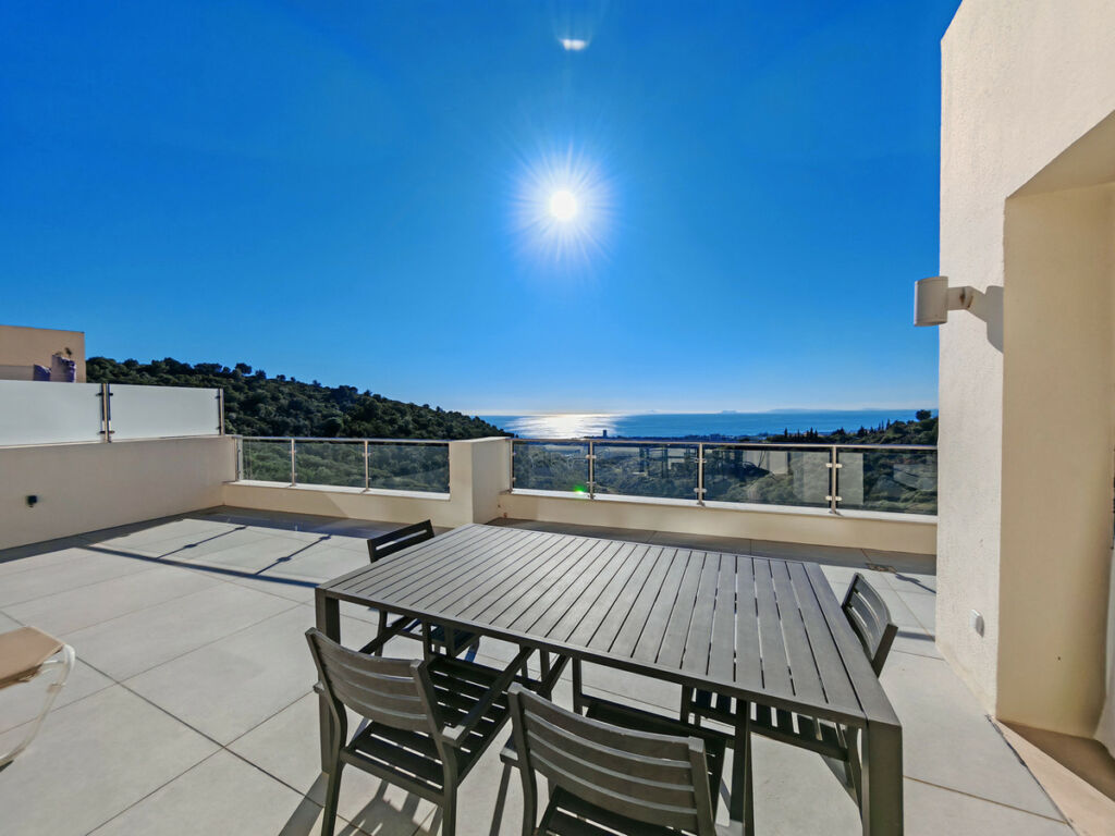Penthouse Altos de los Monteros Málaga - image 6