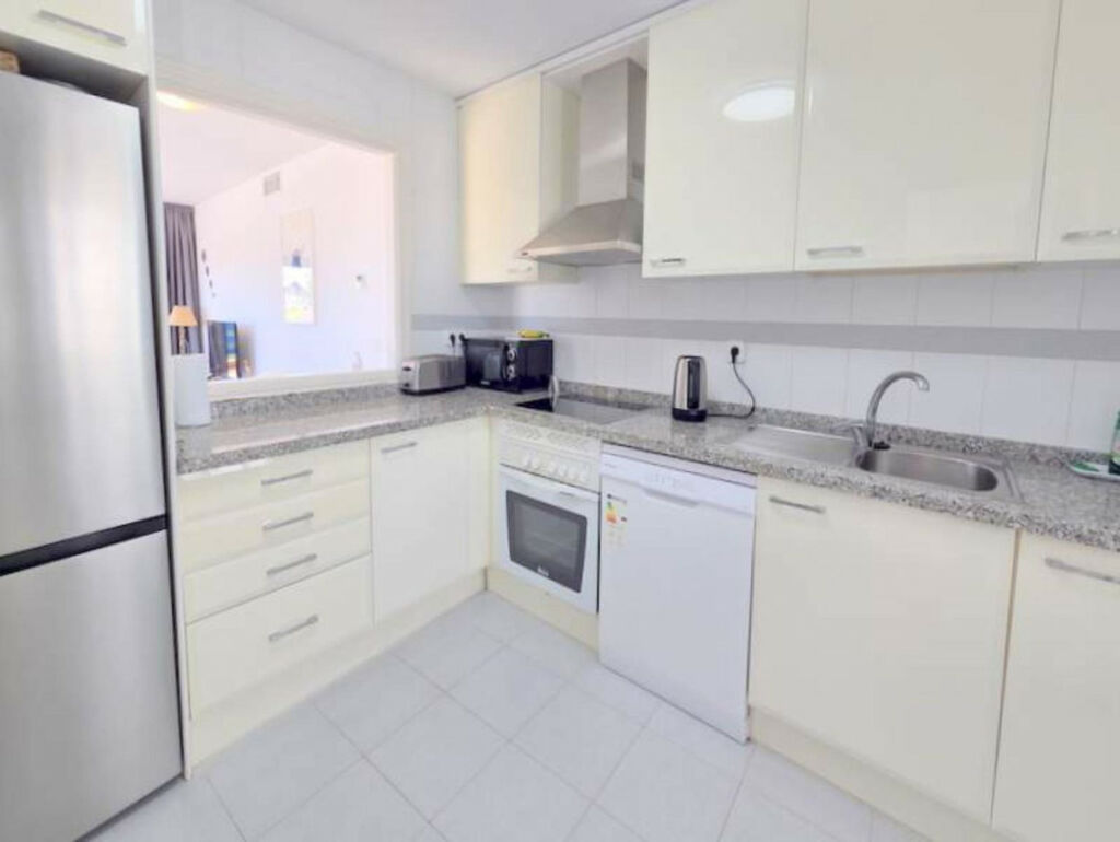 Ground Floor Apartment La Duquesa Málaga - image 6