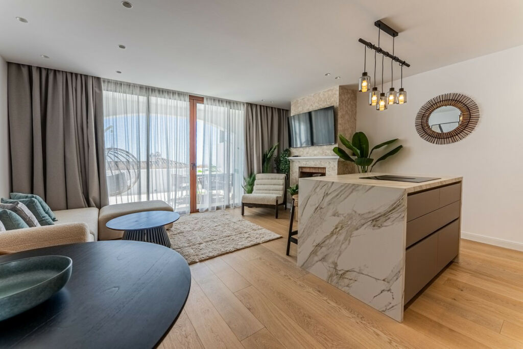 Townhouse Benahavís Málaga - image 6