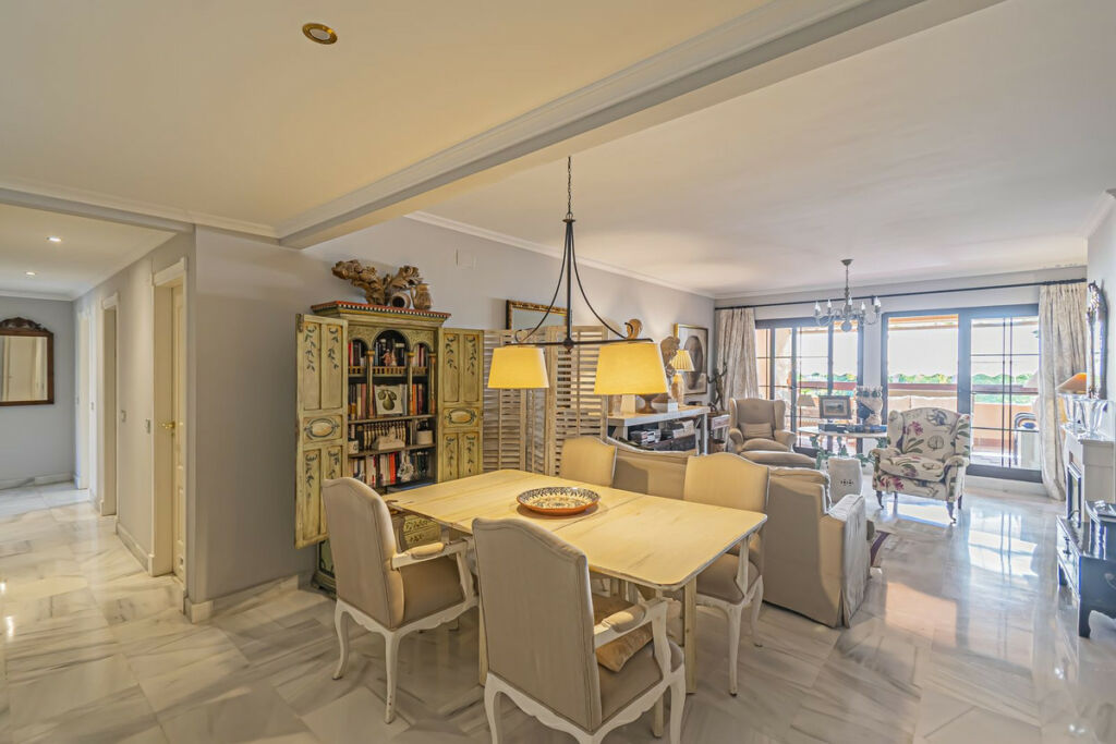 Middle Floor Apartment Hacienda del Sol Málaga - image 6