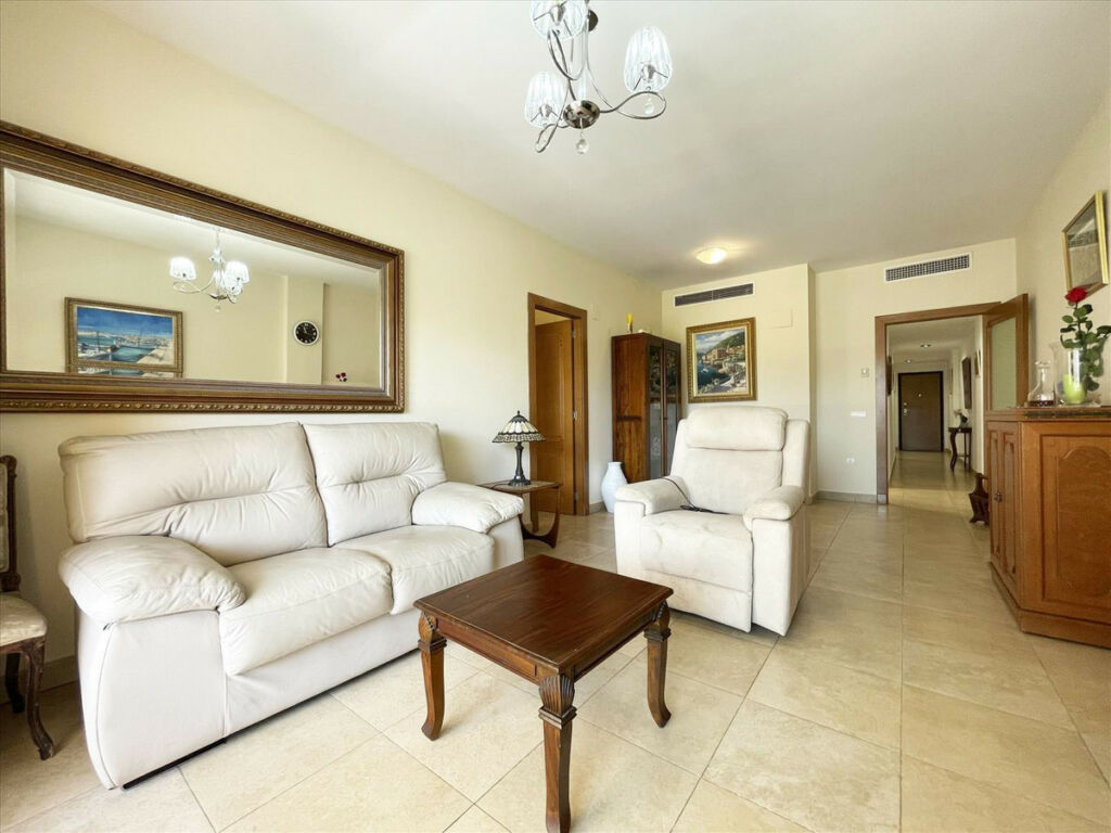 Middle Floor Apartment Calpe Alicante - image 6