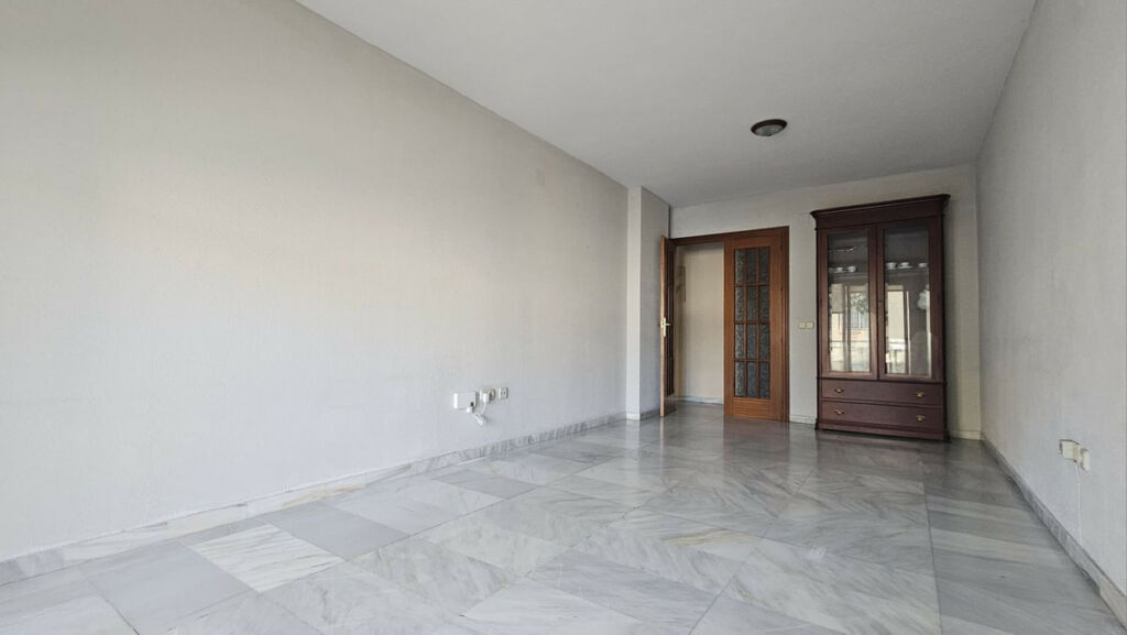 Middle Floor Apartment Fuengirola Málaga - image 6