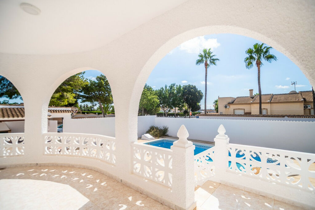 Detached Villa Ciudad Quesada Alicante - image 6