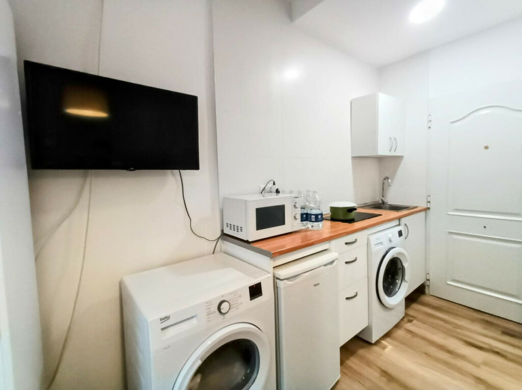Middle Floor Studio Torremolinos Centro Málaga - image 6
