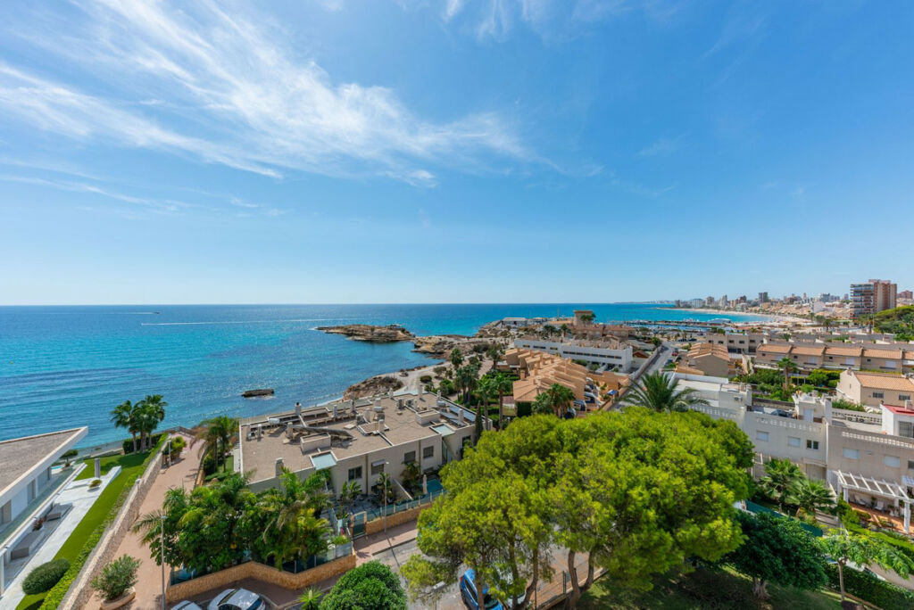 Middle Floor Apartment El Campello Alicante - image 6