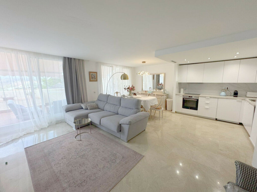Ground Floor Apartment Benahavís Málaga - image 6