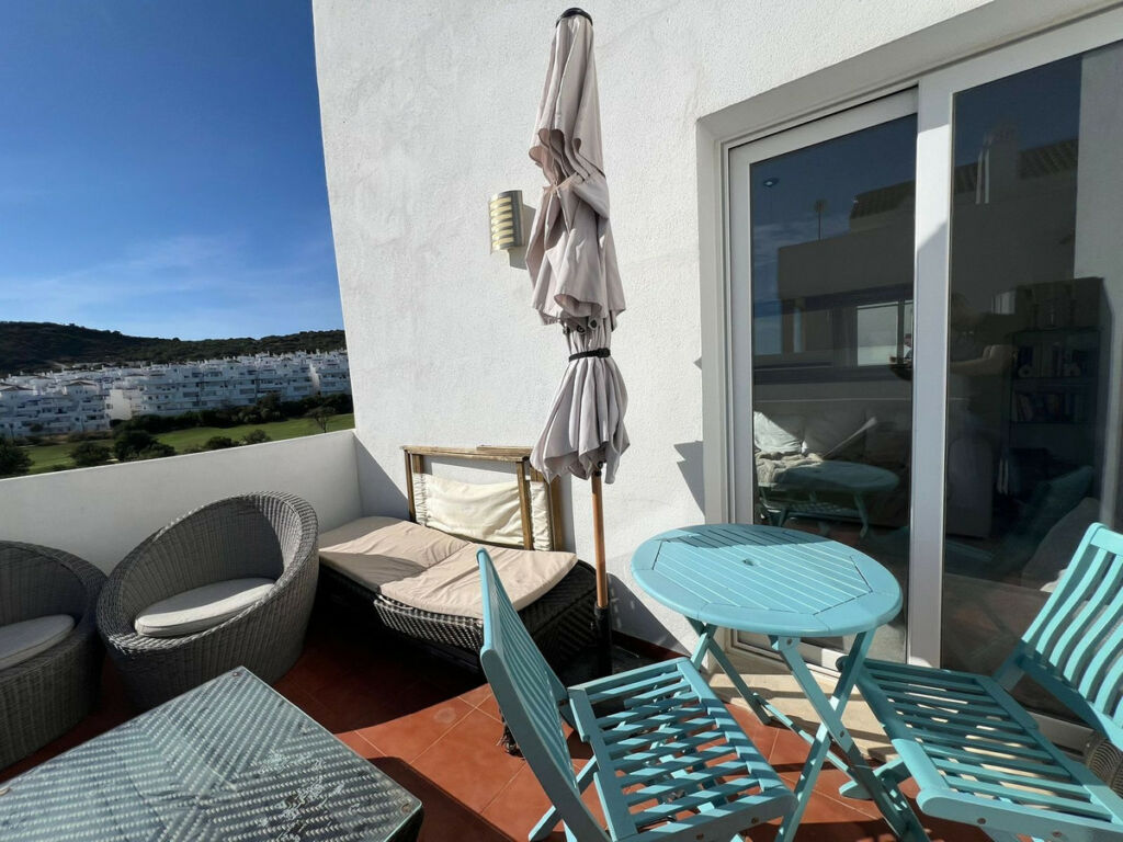 Top Floor Apartment Estepona Málaga - image 6