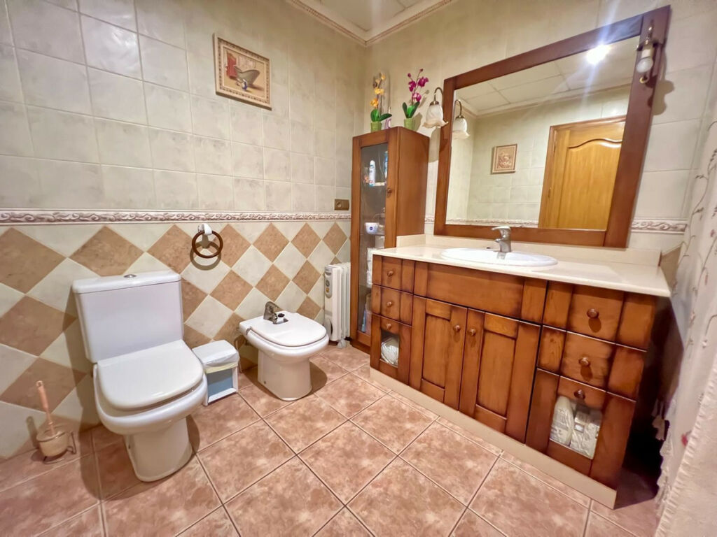 Townhouse Pinoso Alicante - image 6