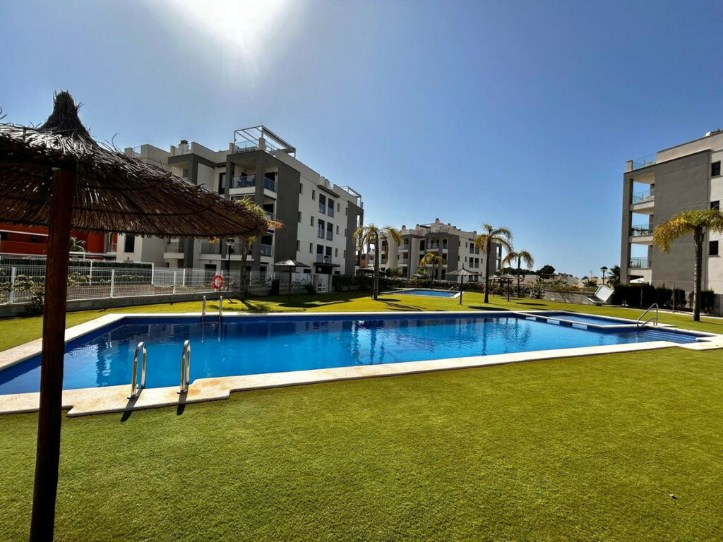 Penthouse Villamartin Alicante - image 6