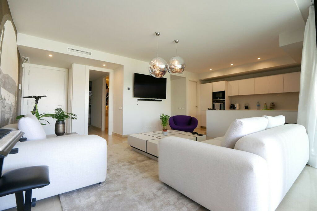 Ground Floor Apartment Cabopino Málaga - image 6