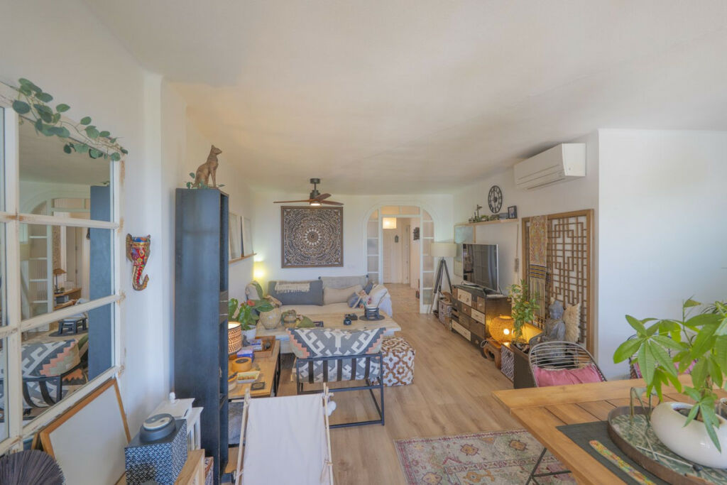 Middle Floor Apartment Altos de los Monteros Málaga - image 6