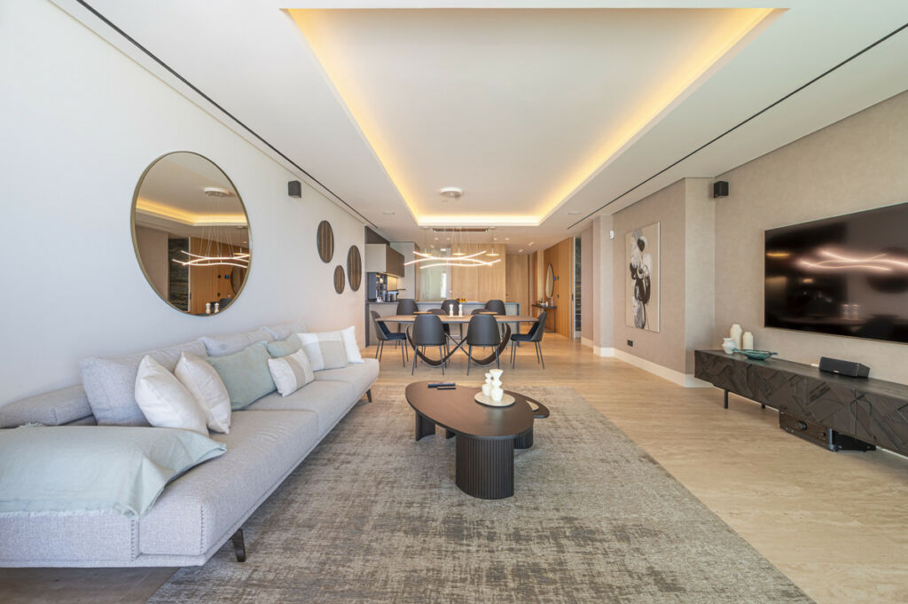Middle Floor Apartment Estepona Málaga - image 6