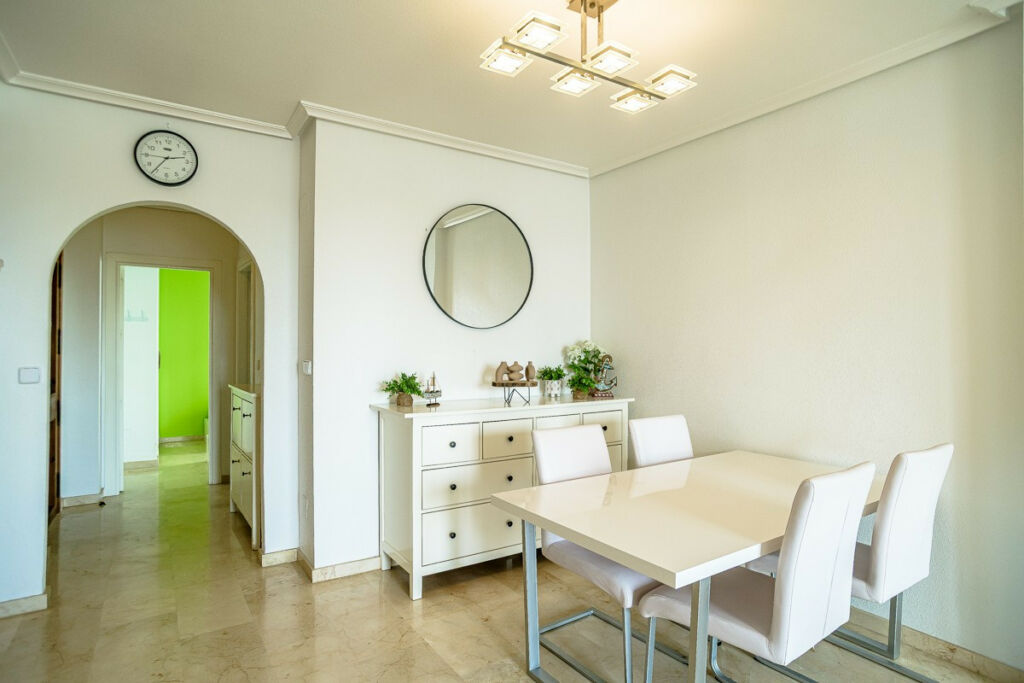 Middle Floor Apartment Villamartin Alicante - image 6