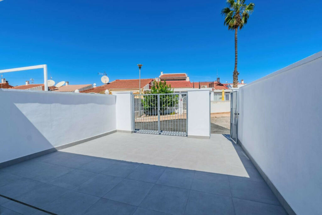 Bungalow Torrevieja Alicante - image 6