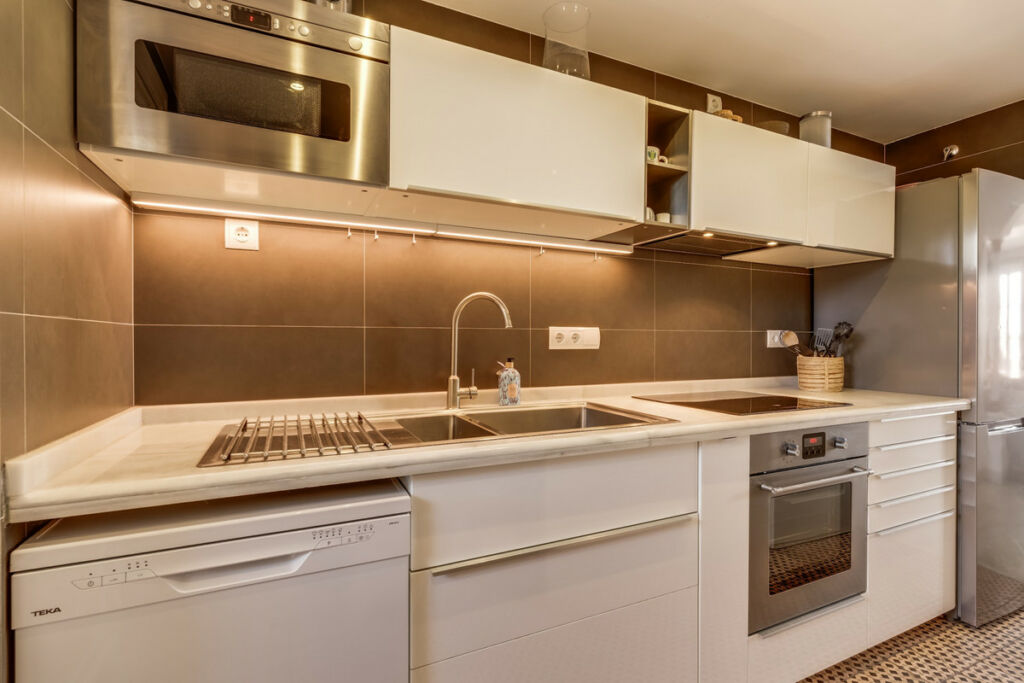 Penthouse Duplex Nueva Andalucía Málaga - image 6