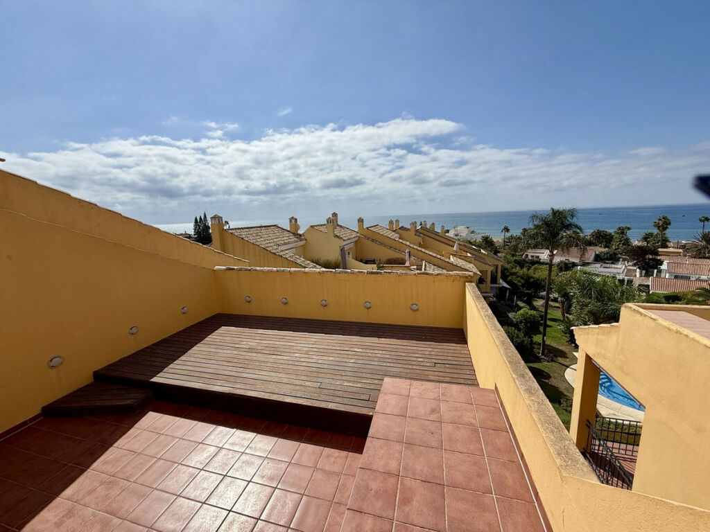 Semi-Detached House Elviria Málaga - image 6
