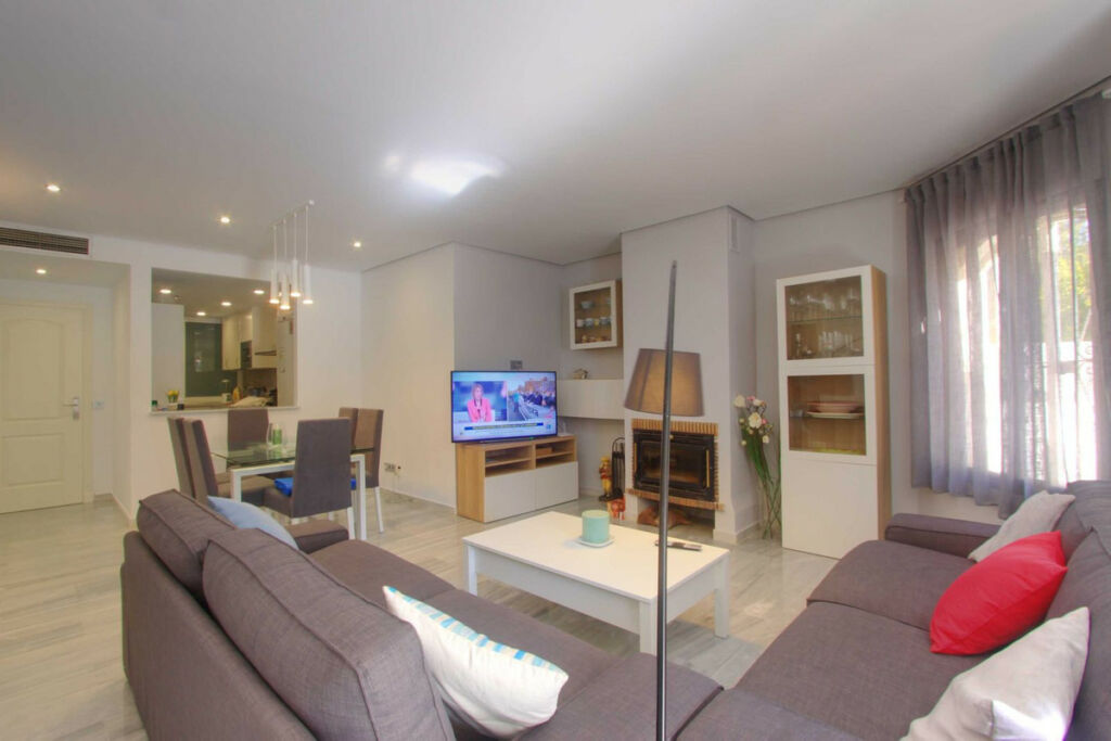 Ground Floor Apartment Elviria Málaga - image 6