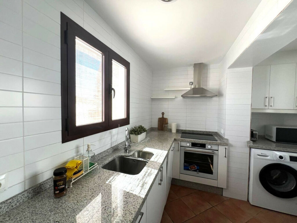 Top Floor Apartment El Paraiso Málaga - image 6