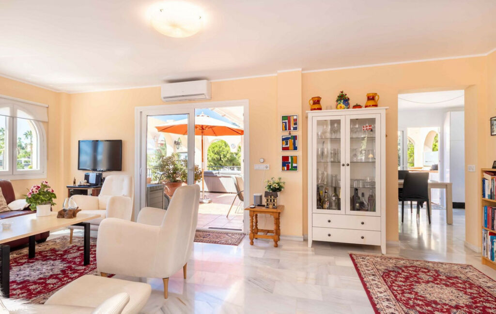 Penthouse Sierrezuela Málaga - image 6