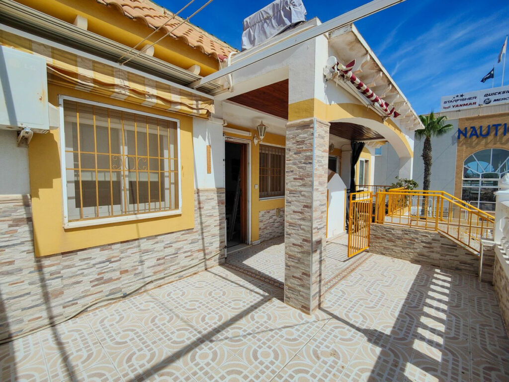 Top Floor Apartment El Acequion Alicante - image 6