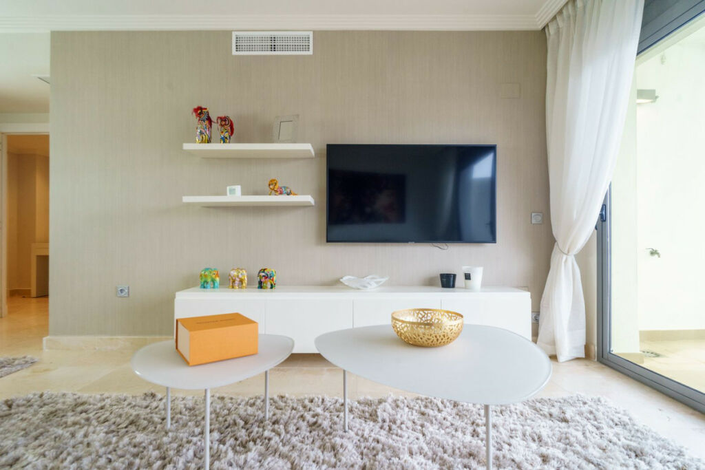 Middle Floor Apartment Benahavís Málaga - image 6