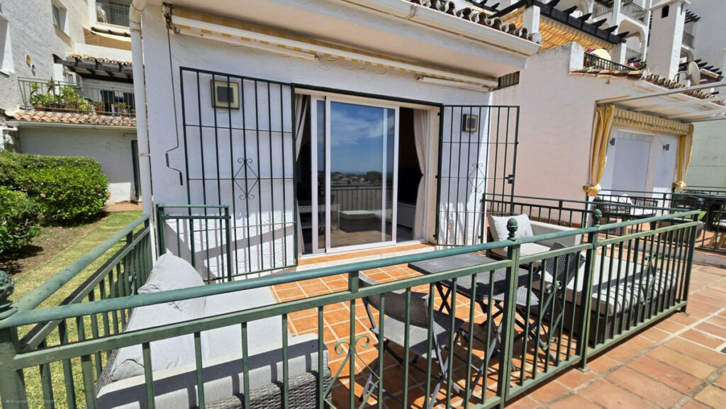 Ground Floor Apartment Calahonda Málaga - image 6