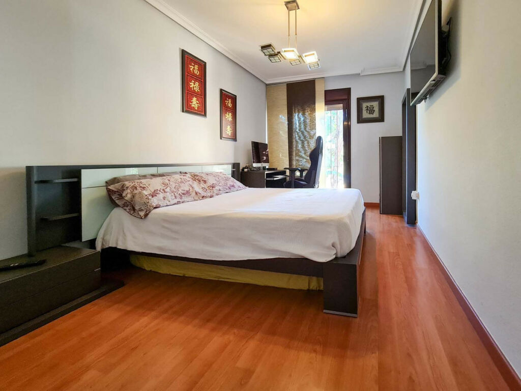 Ground Floor Apartment Nueva Andalucía Málaga - image 6