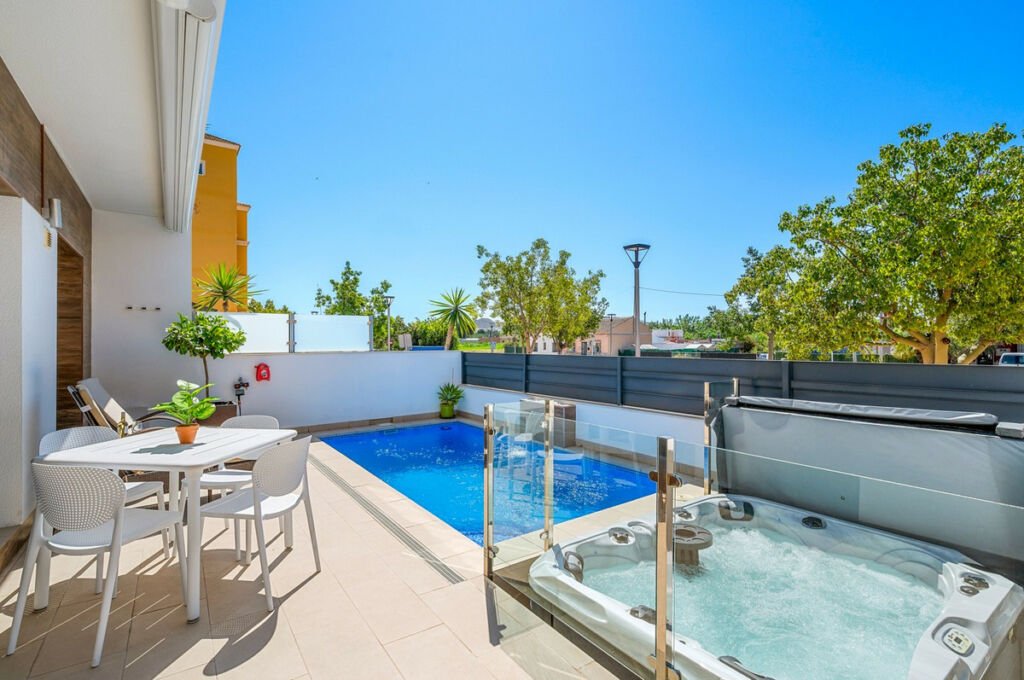Townhouse Formentera del Segura Alicante - image 6