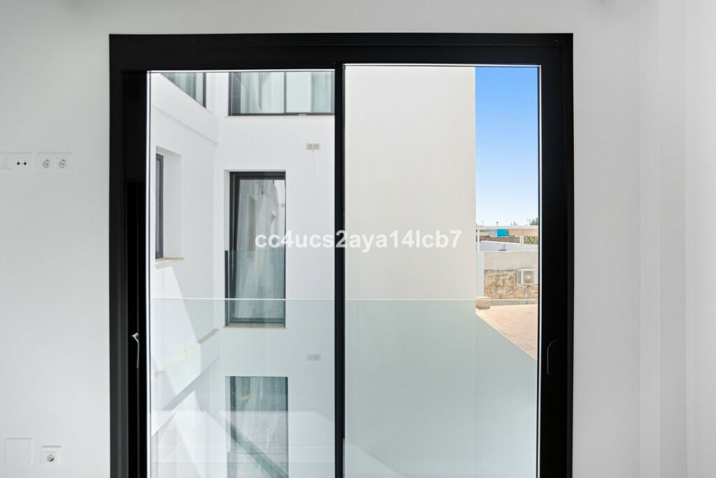 Middle Floor Apartment La Cala de Mijas Málaga - image 6