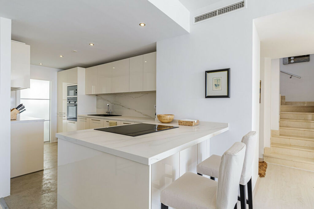 Penthouse Duplex Nueva Andalucía Málaga - image 6