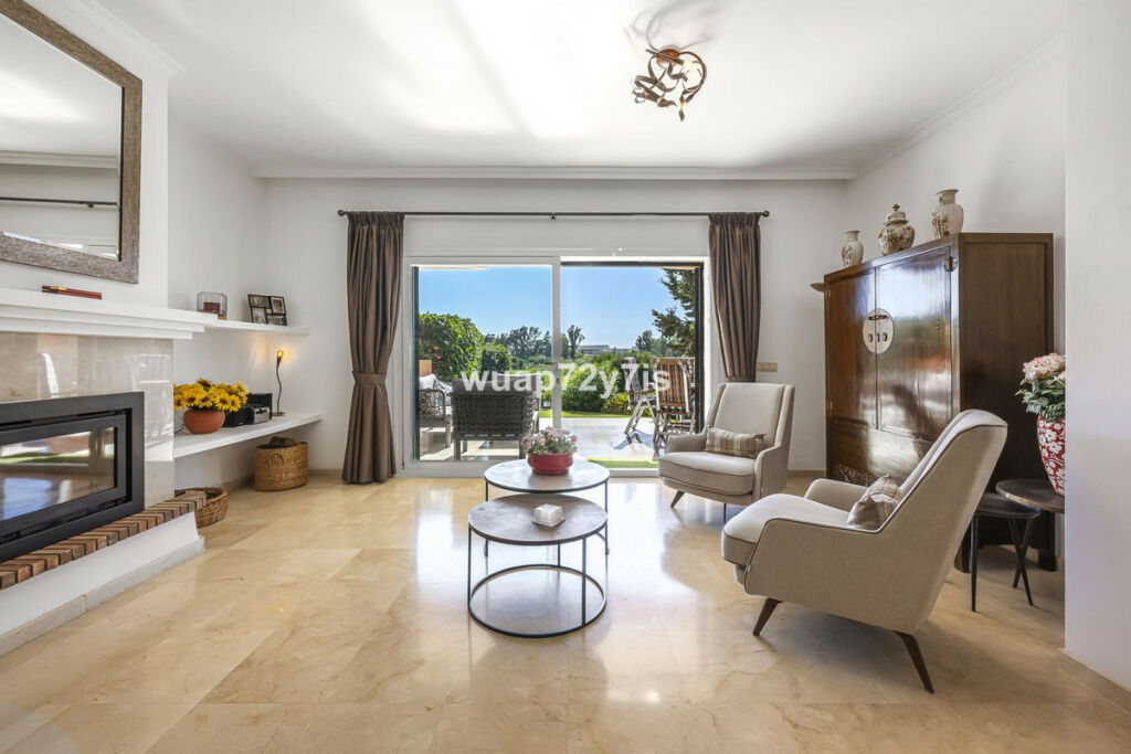 Ground Floor Apartment Estepona Málaga - image 6