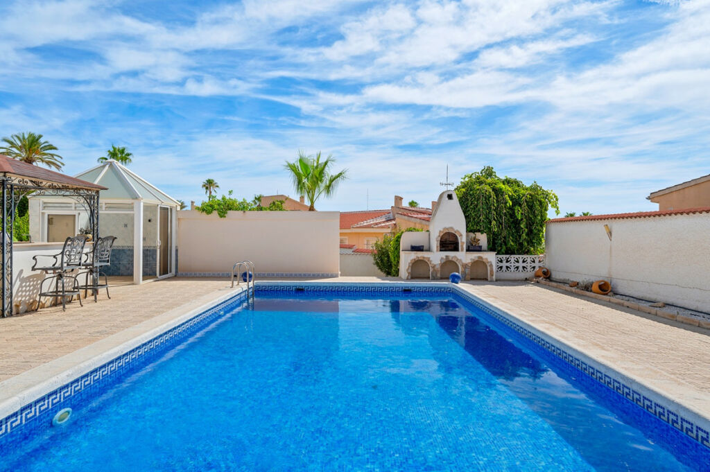 Detached Villa Ciudad Quesada Alicante - image 6