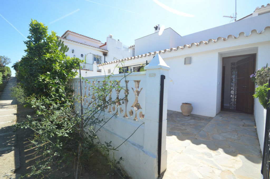 Semi-Detached House La Duquesa Málaga - image 6