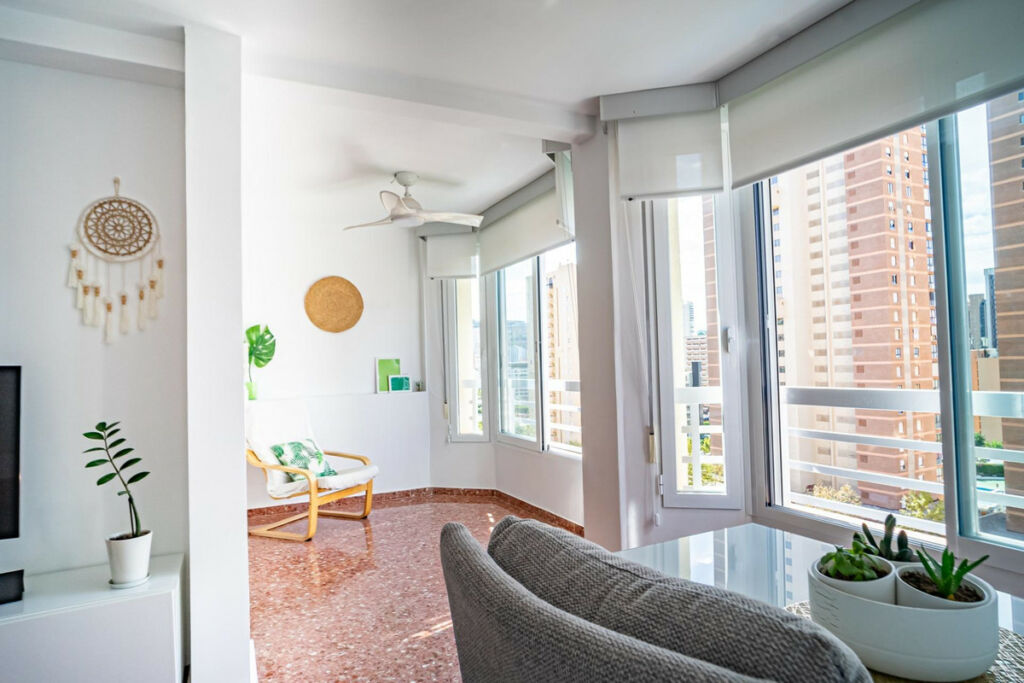 Middle Floor Apartment Benidorm Alicante - image 6