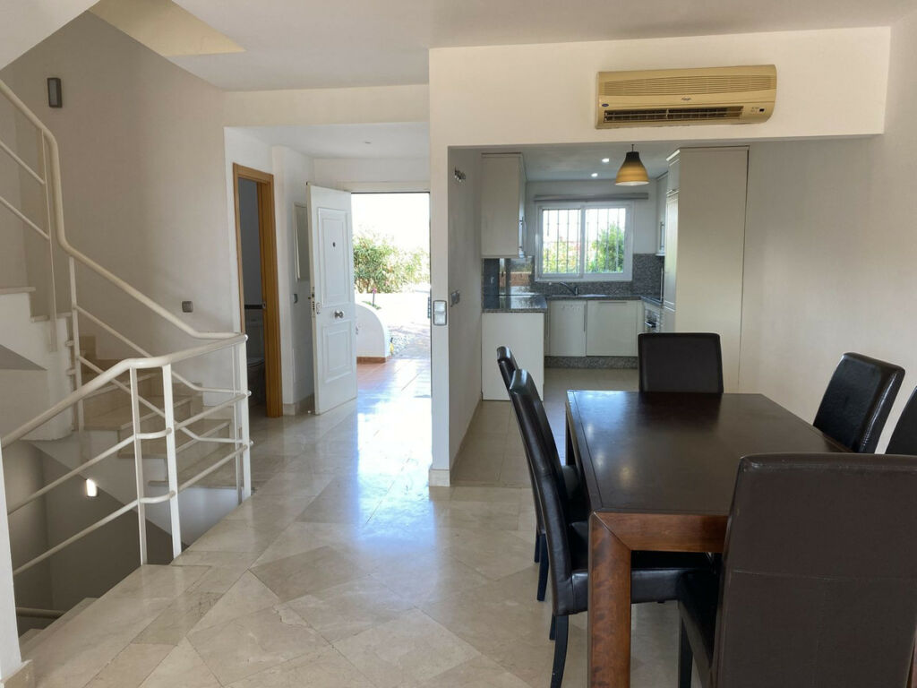 Townhouse Manilva Málaga - image 9