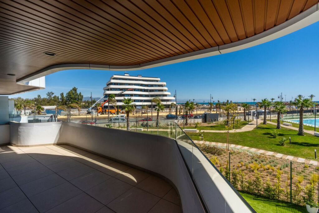 Middle Floor Apartment Torremolinos Málaga - image 6
