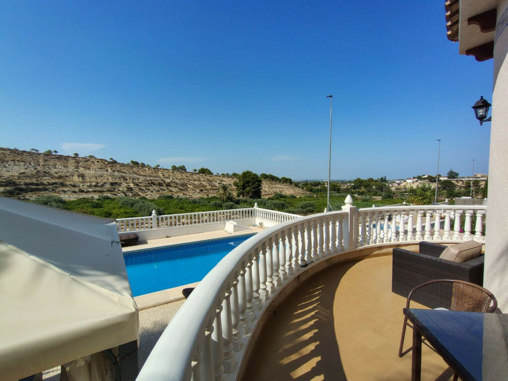 Detached Villa Bigastro Alicante - image 6
