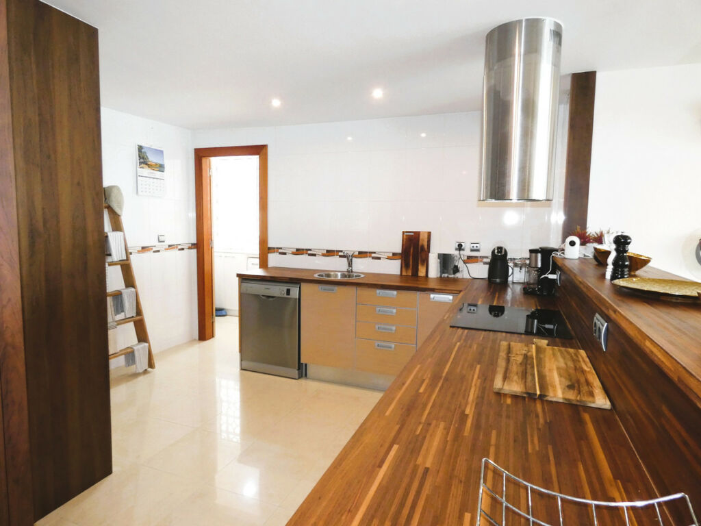 Middle Floor Apartment Torrevieja Alicante - image 6
