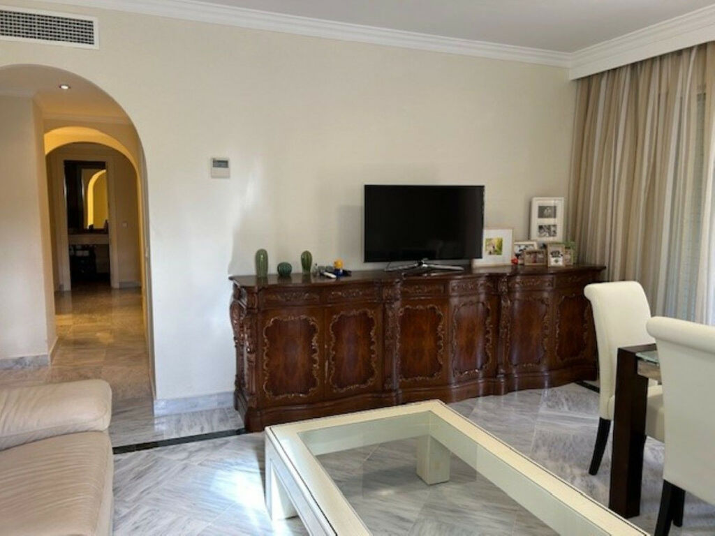Ground Floor Apartment Nueva Andalucía Málaga - image 6